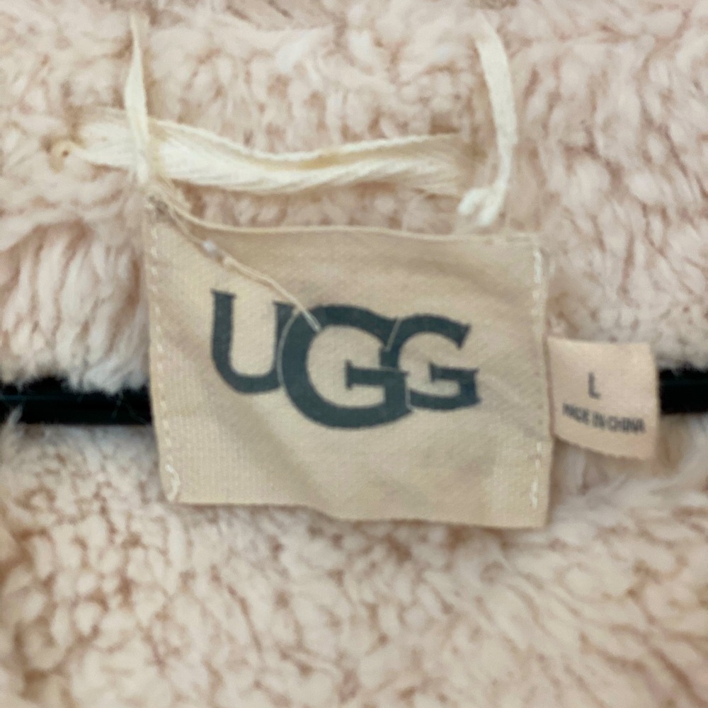 Ugg Robe - image 3